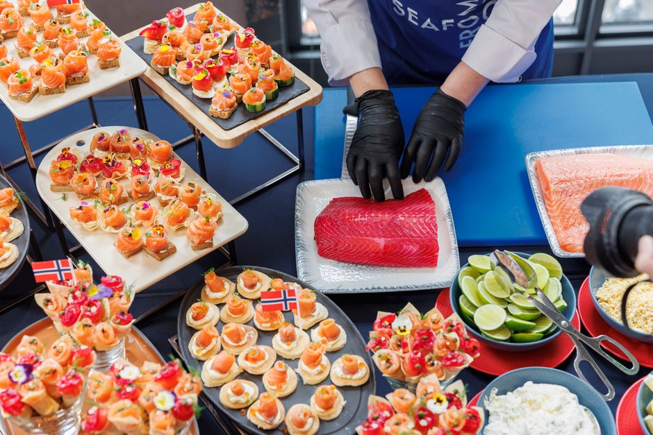 Matopplevelser i Norge: Oppdag Smakene av Skandinavisk Gastronomi